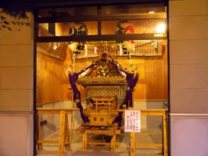 祭の本社神輿