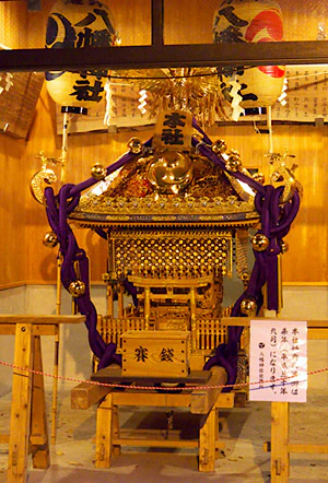 大祭の本社神輿